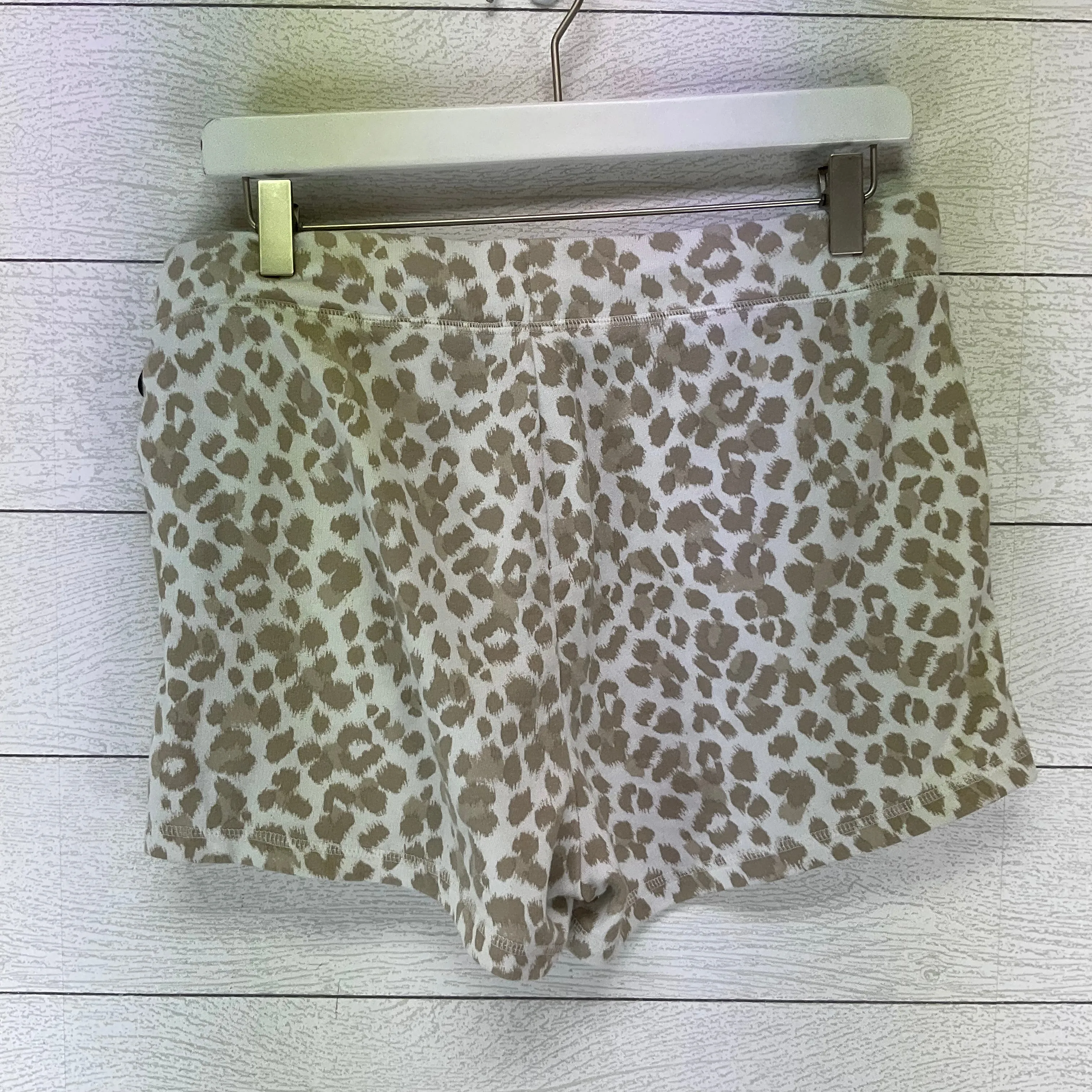 Animal Print Shorts Old Navy, Size M